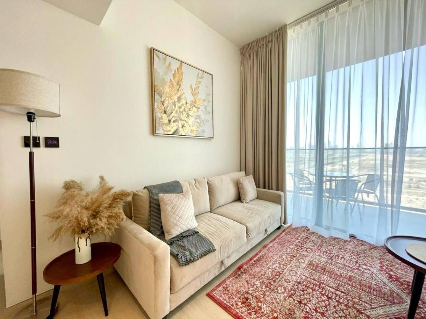 Apartment Bright 1br In Jvc Pool, Balcony & Parking Dubai