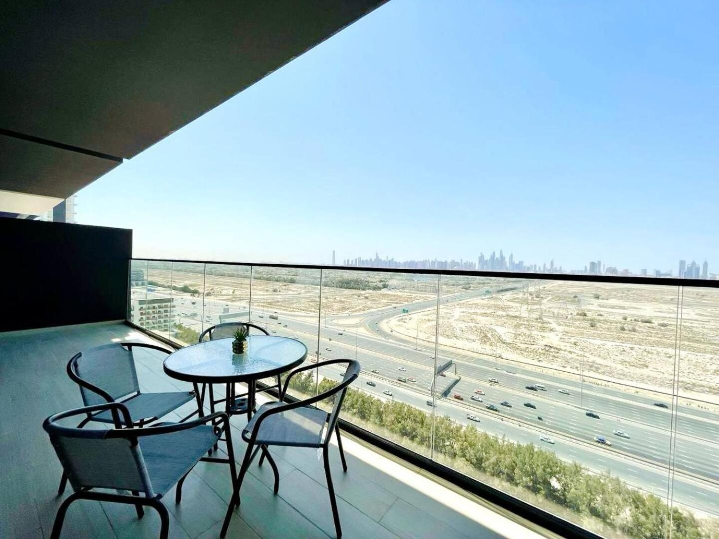 Apartment Bright 1br In Jvc Pool, Balcony & Parking