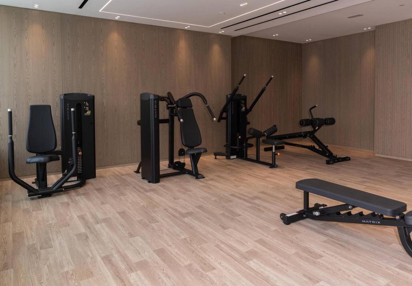 Bright 1br In Jvc Pool, Balcony & Parking Apartment Dubai